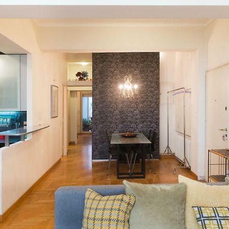 Stylish Flat With Veranda In The Heart Of Athen Eksteriør billede