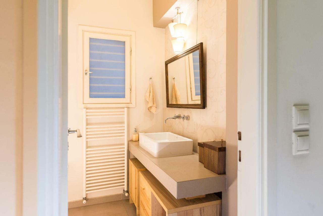 Stylish Flat With Veranda In The Heart Of Athen Eksteriør billede