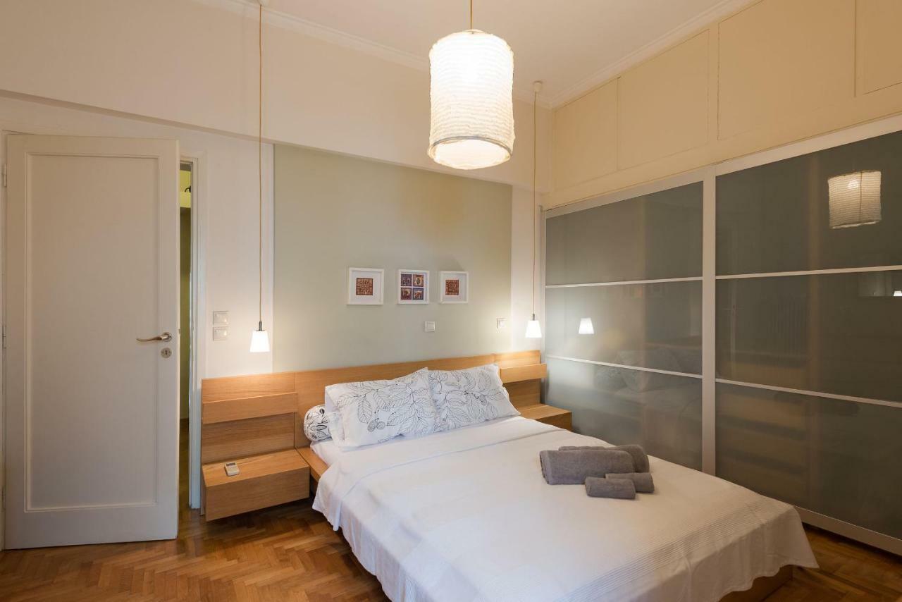 Stylish Flat With Veranda In The Heart Of Athen Eksteriør billede