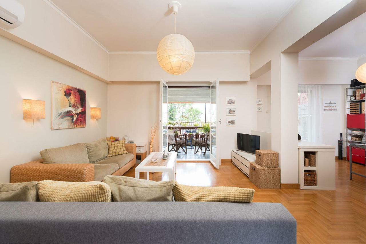 Stylish Flat With Veranda In The Heart Of Athen Eksteriør billede