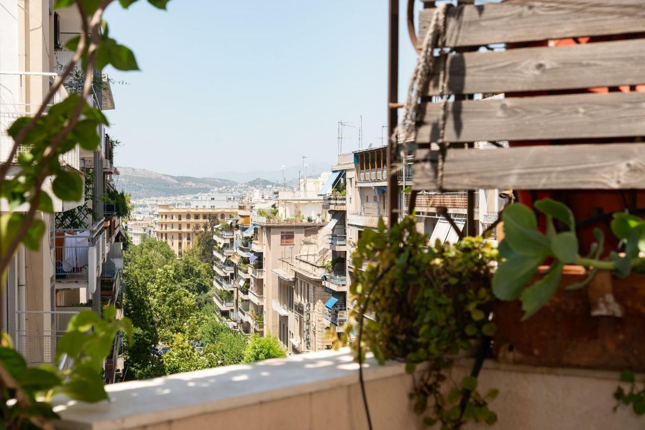 Stylish Flat With Veranda In The Heart Of Athen Eksteriør billede